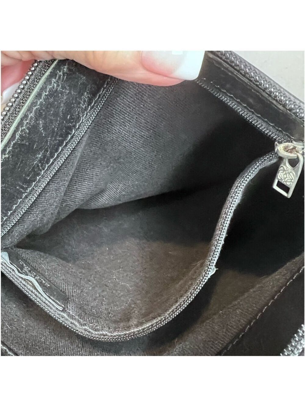 LOEWE ANAGRAM CROSSBODY BLACK/GREY BAG - Picture 10 of 15